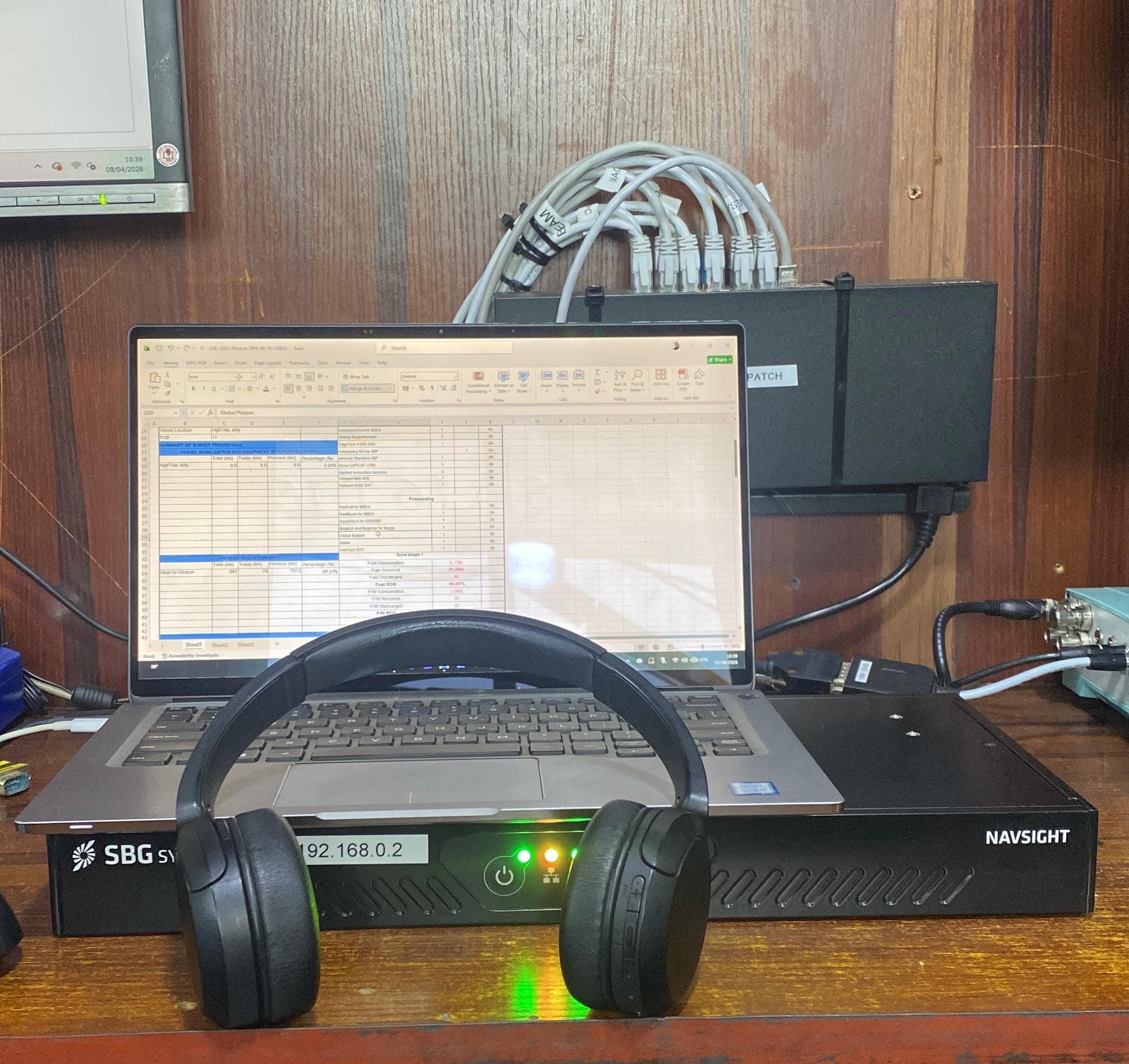 NAVSIGHT positioning unit and survey workstation on deck